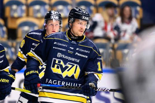 HV71s Simon Önerud innan ishockeymatchen i SHL mellan HV71