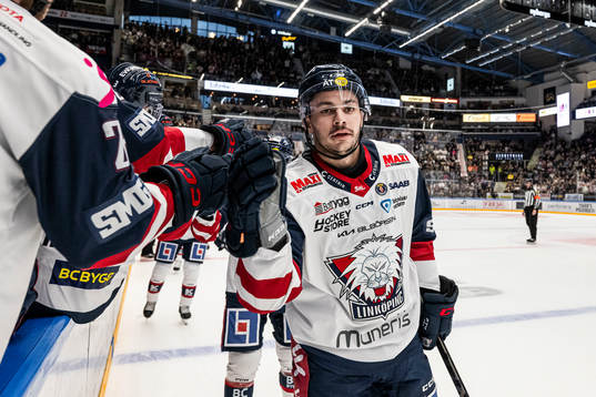 Linköpings Ty Rattie jublar