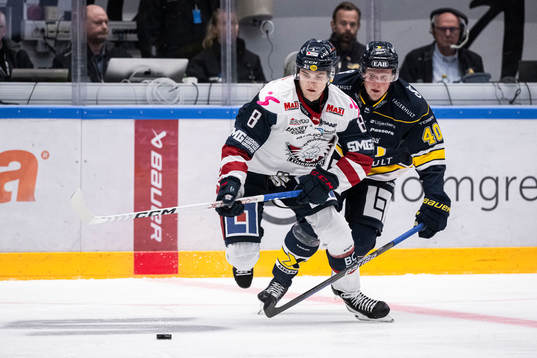Linköpings Jonathan Myrenberg och HV71s Oskar