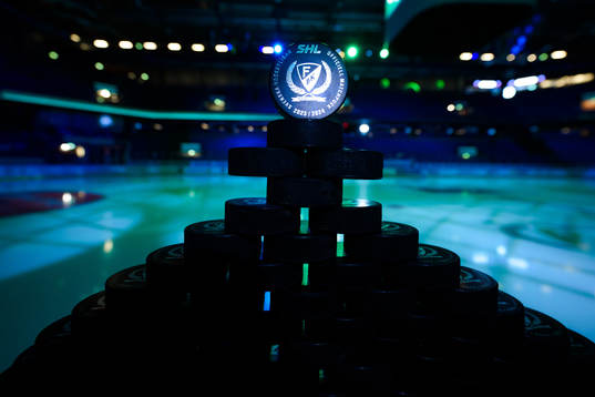 En matchpuck för säsongen 2023/2024