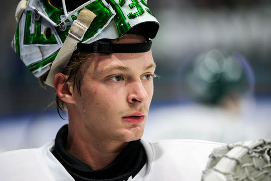 Färjestads målvakt Carl Lindbom