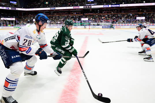 Växjös Hugo Gustafsson och Färjestads Joel Nyström