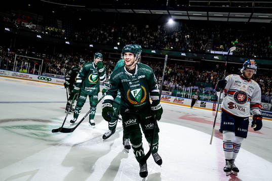 Färjestads Michael Lindqvist jublar