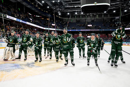 Färjestads spelar jublar