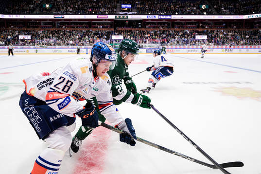 Växjös Hugo Gustafsson och Färjestads Joel Nyström