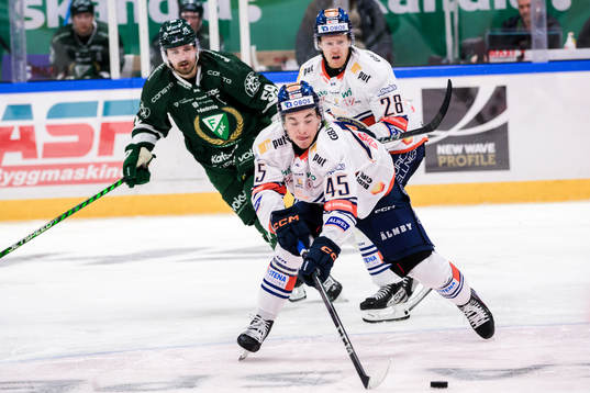 Färjestads Linus Johansson och Växjös Noah Östlund