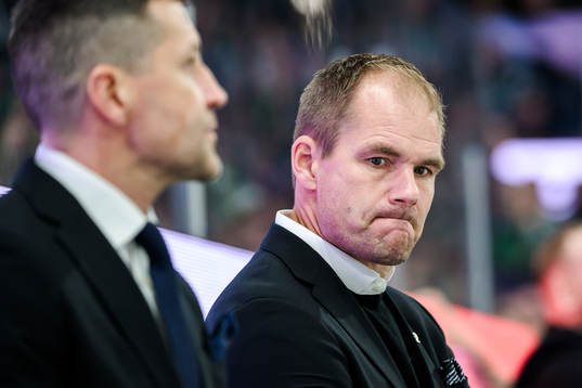 Färjestads tränare Thomas Mitell deppar