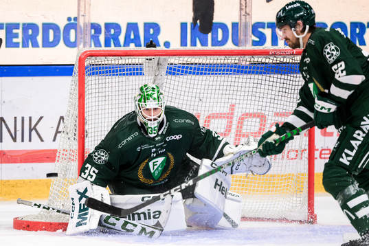 Färjestads målvakt Carl Lindbom