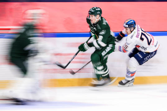 Färjestads Mattias Göransson och Växjös Hugo Gustafsson