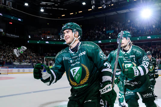 Färjestads Michael Lindqvist jublar