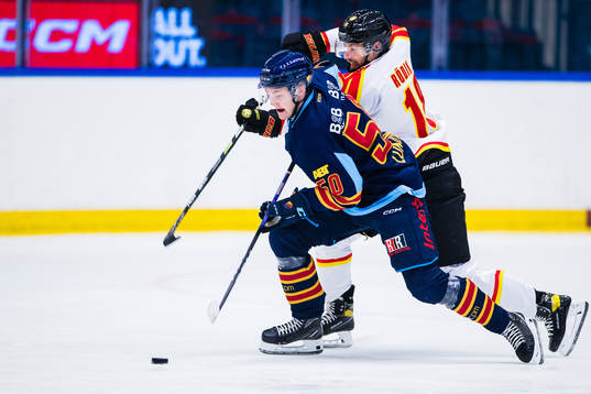 Djurgårdens Oscar Lundin och Brynäs Anton Rödin