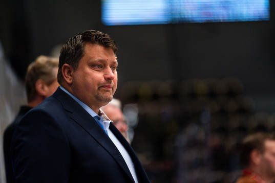 MoDos tränare Mattias Karlin