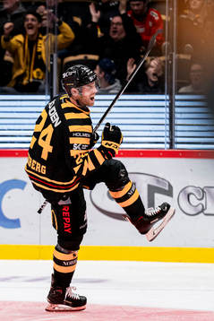 Skellefteås Oscar Lindberg jublar