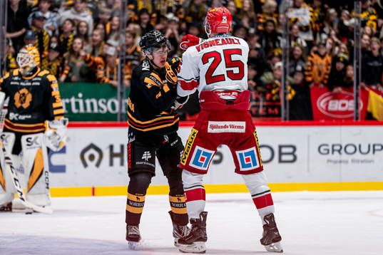 Skellefteås Axel Sandin-Pellikka och MoDos Sam Vigneault