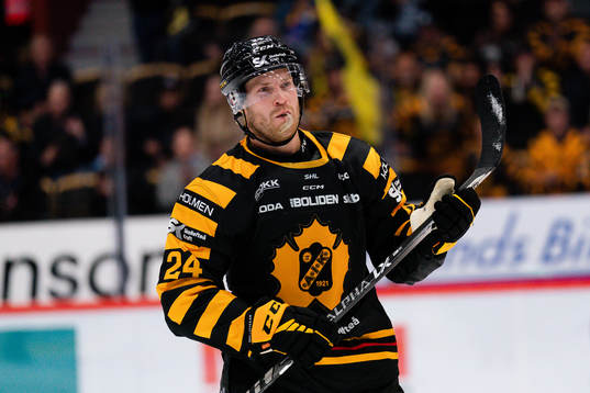 Skellefteås Oscar Lindberg jublar