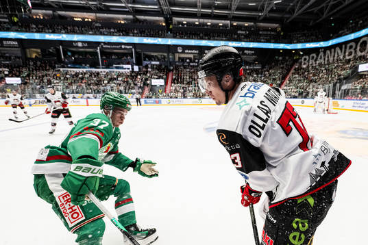 Rögles Albin Sundsvik och Malmö Redhawks Adam Ollas