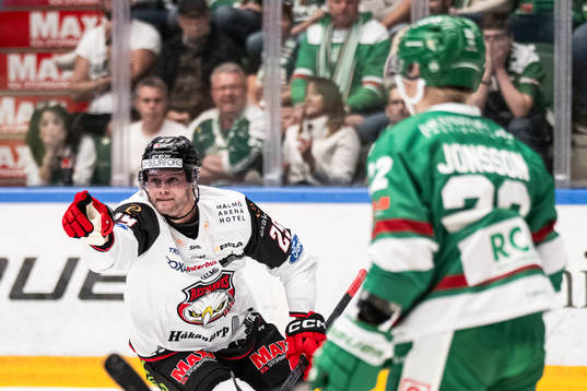 Malmö Redhawks Kim Rosdahl jublar