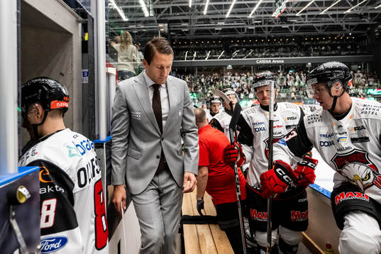 Malmö Redhawks tränare Tomas Kollar deppar