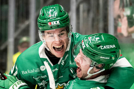 Rögles Albin Sundsvik och Linus Sandin jublar
