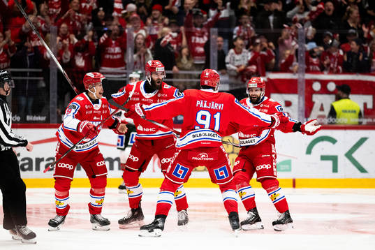 Timrås Magnus Pääjärvi jublar