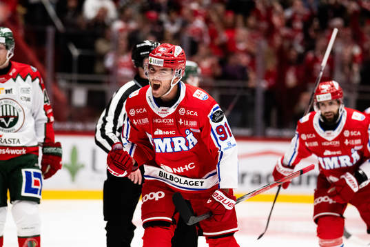 Timrås Magnus Pääjärvi jublar