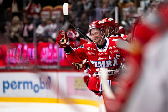 Timrås Jonathan Dahlén jublar