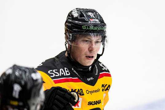 Luleås Erik Gustafsson jublar