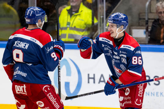 Oskarshamns Lukas Jasek jublar