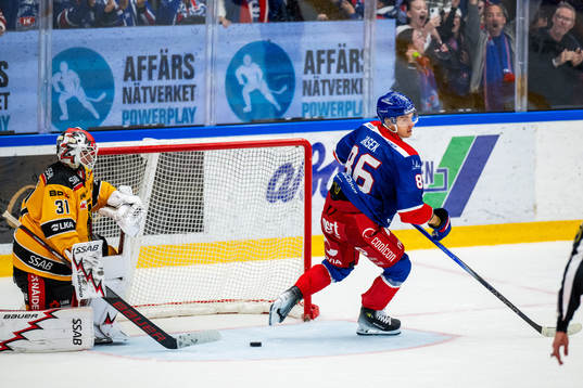 Oskarshamns Lukas Jasek avgör straffläggningen