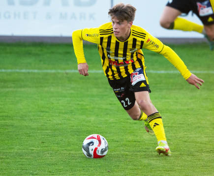 IFK Hässleholms Jussi Tikkanen i matchen i division 2