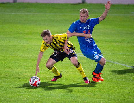 IFK Hässleholms Edvin Nilsson i matchen i division 2