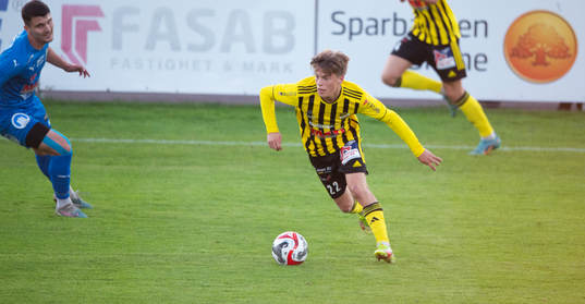 IFK Hässleholms Jussi Tikkanen i matchen i division 2