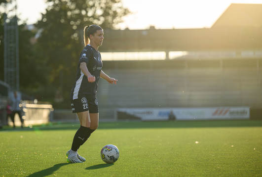 FC Rosengårds Olivia Schough nder fotbollsmatchen i