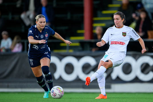 Brommapojkarnas Frida Thörnqvist och FC Rosengårds Emma