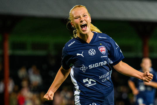 FC Rosengårds Sofie Bruun Bredgaard jublar