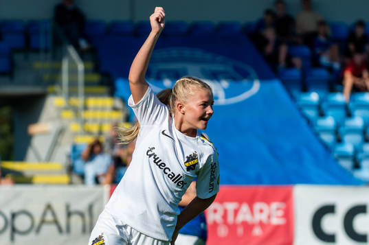 Bläddra bland fler bilder av Fotboll, Elitettan, Trelleborg - AIK