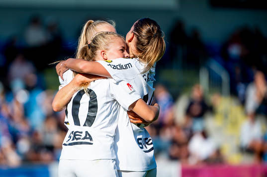 AIKs Matilda Nildén jublar med lagkamraterna