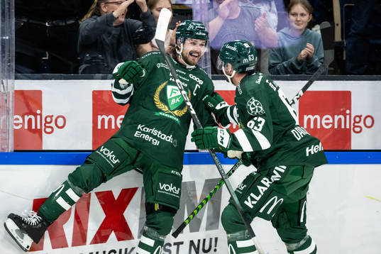Färjestads Linus Johansson jublar