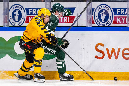 Skellefteås Måns Forsfjäll och Färjestads Oscar Lawner