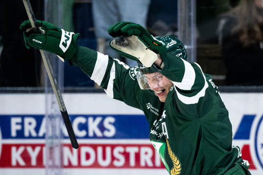 Färjestads Victor Ejdsell jublar