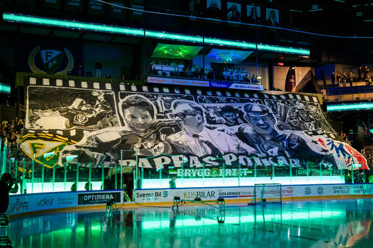 Färjestads supportrar har gjort ett Tifo
