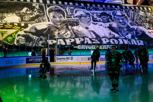 Färjestads supportrar har gjort ett Tifo