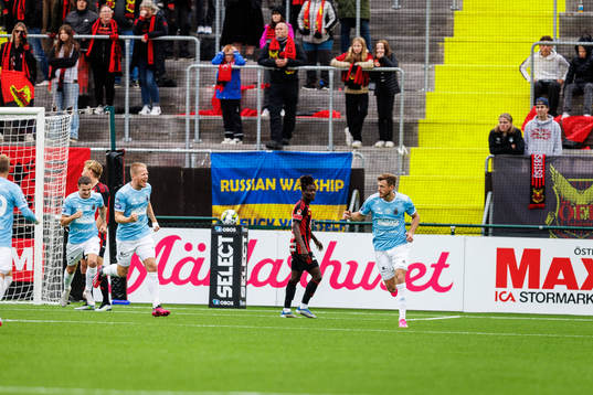 Gefles Leo Englund  jublar