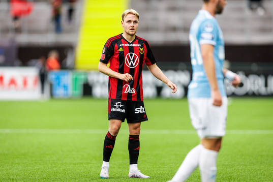 under Östersunds Simon Marklund fotbollsmatchen i