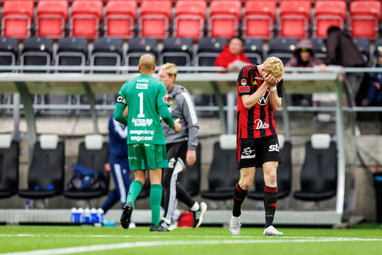 Östersunds Malcolm Stolt  deppar