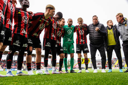 Östersunds tränare Magnus Powell peppar