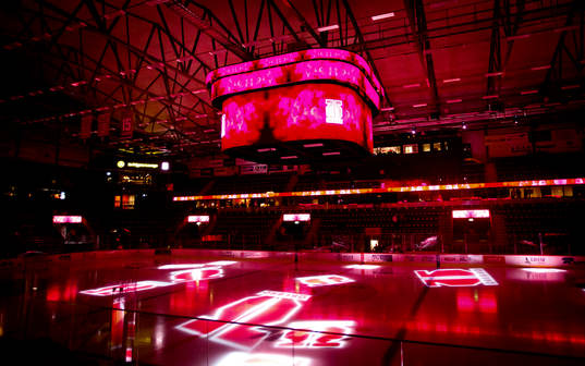 Behrn arena invändigt med ny jumbotron