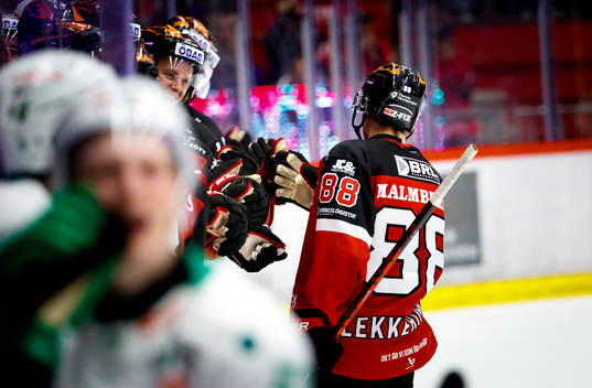 Örebros Jonathan Lekkerimäki jublar