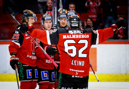 Örebros Jonathan Lekkerimäki gör 1-1 och jublar med
