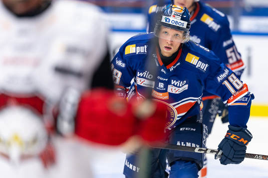Växjös Marcus Sylvegård jublar